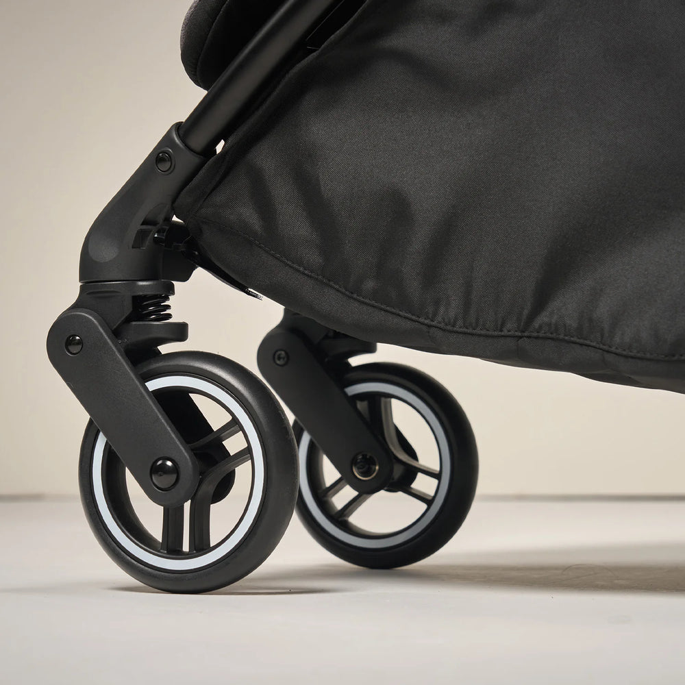 Allis baby stroller - 360-degree front swivel wheels for smooth manoeuvring