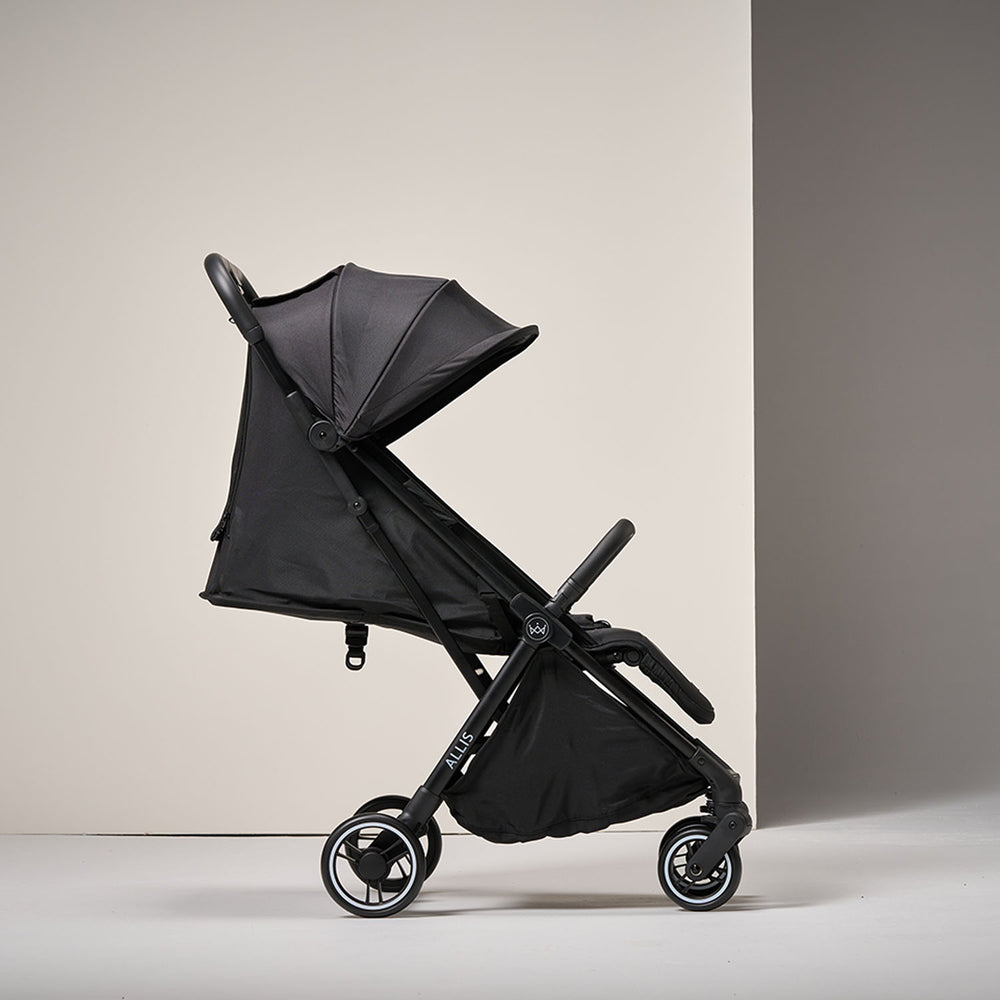 Spacious padded seat designed for newborns and toddlers up to 4 years old.