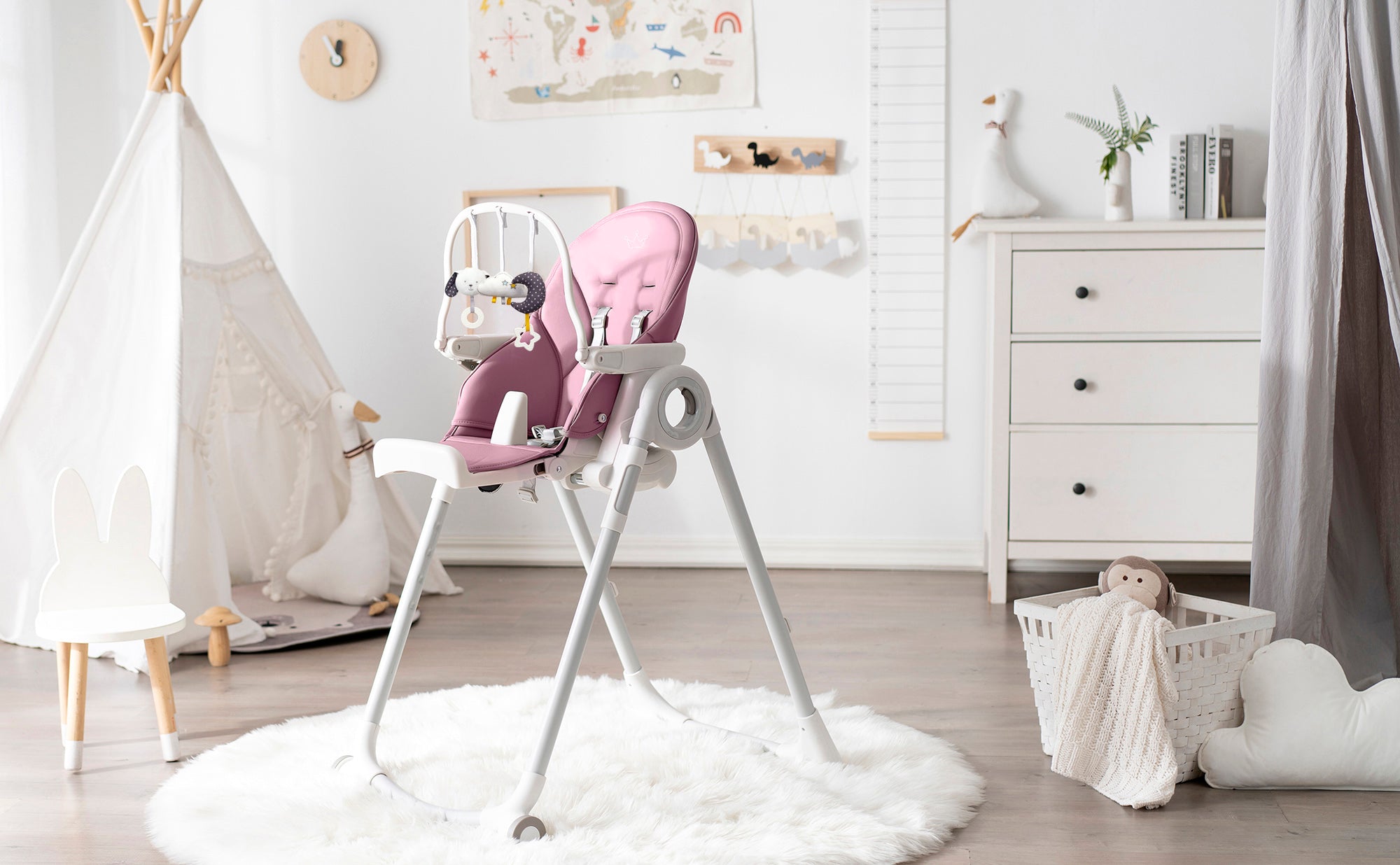 Lola Highchair Suitable from Birth