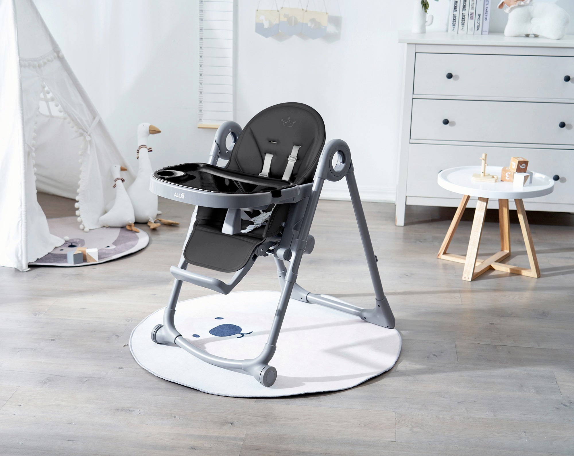 Lola Highchair Baby Recliner Function